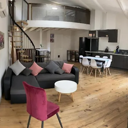 Maison De